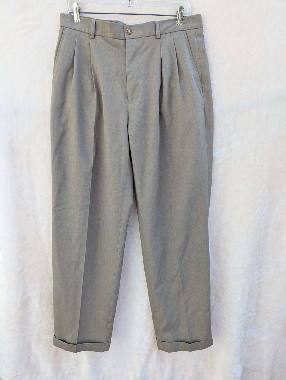 Perry Ellis Mens Gray Pleated Dress Trousers with Cuffed Hem